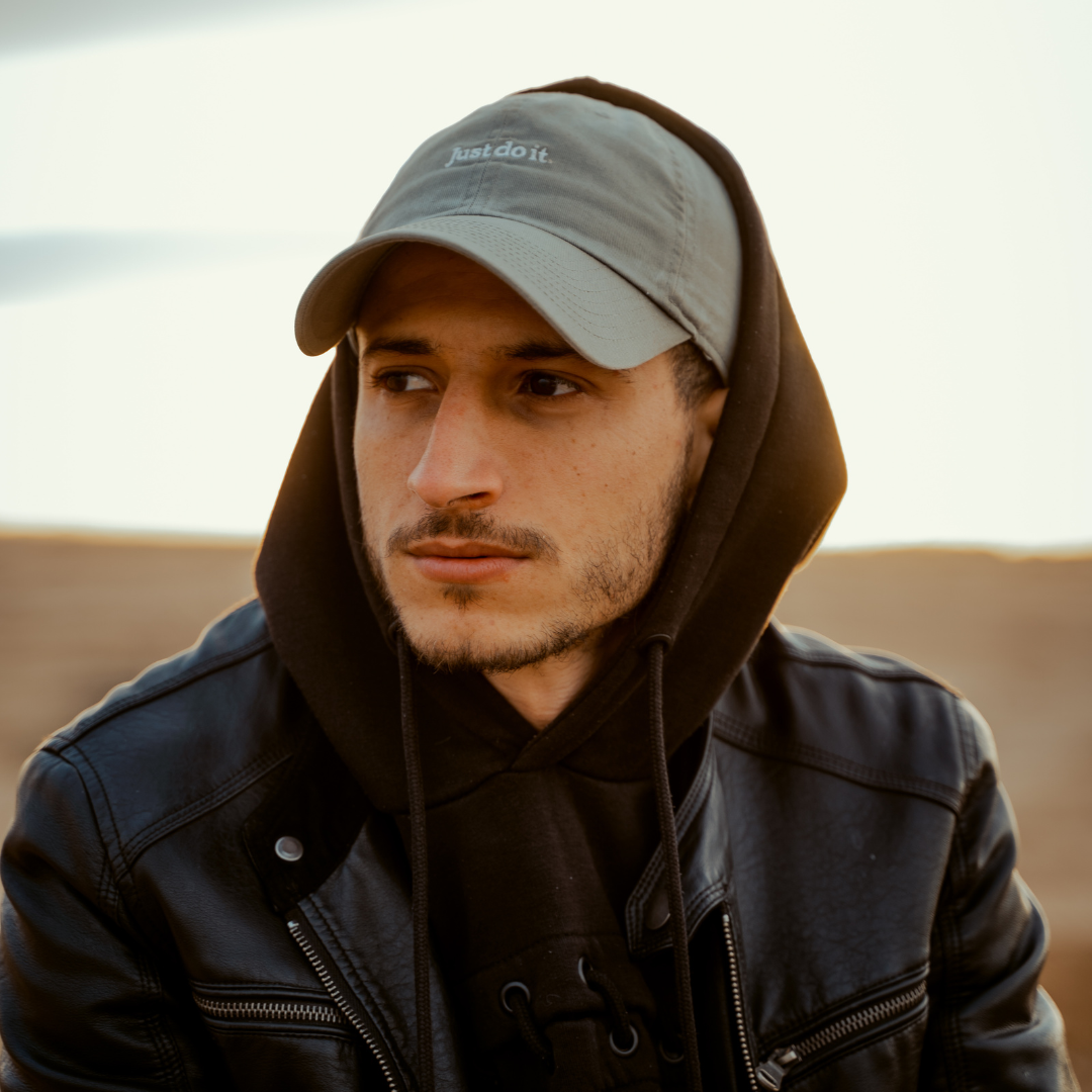 Tomas B.